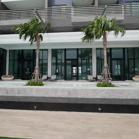 Aeras - The Ultimate Beachfront Experience Джомтьен Экстерьер фото