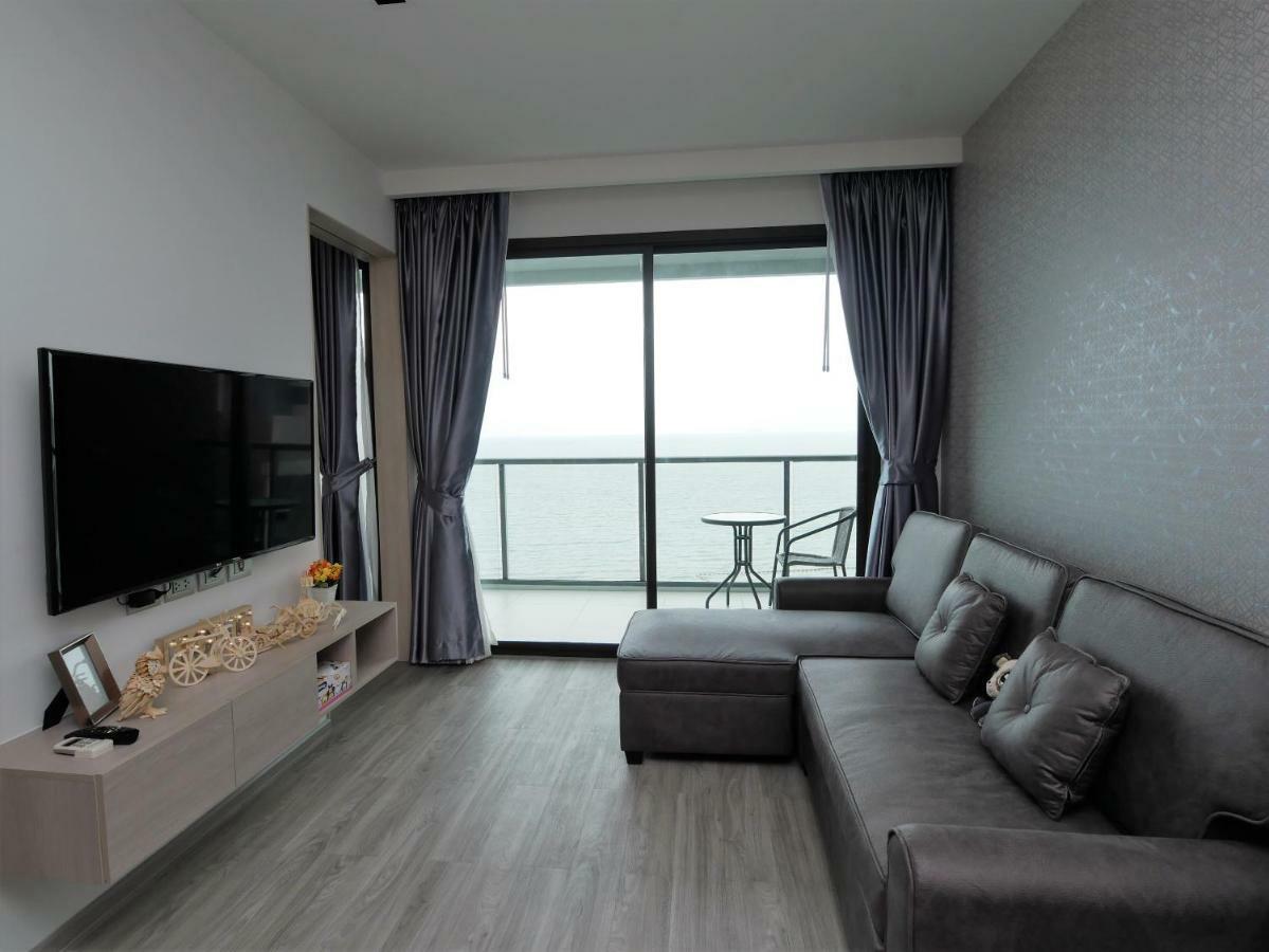 Aeras - The Ultimate Beachfront Experience Джомтьен Экстерьер фото