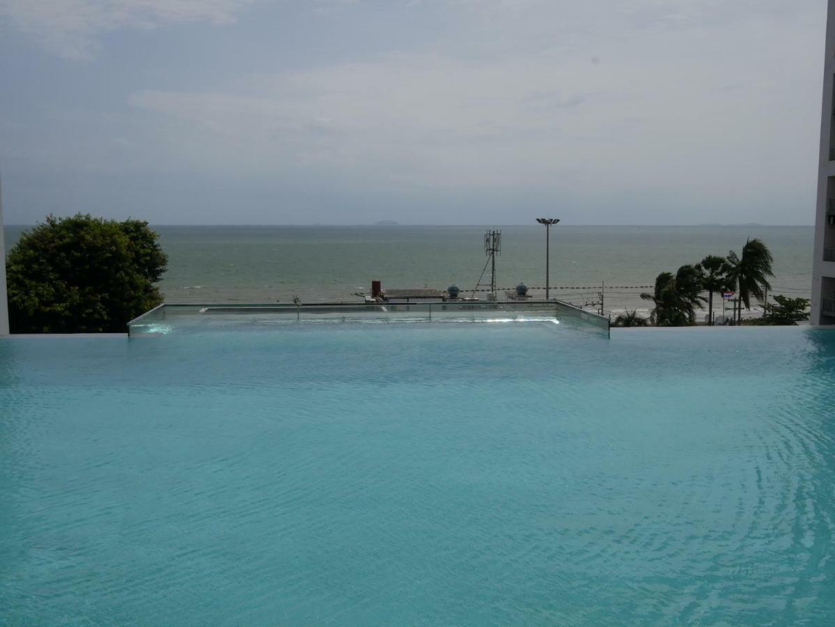 Aeras - The Ultimate Beachfront Experience Джомтьен Экстерьер фото