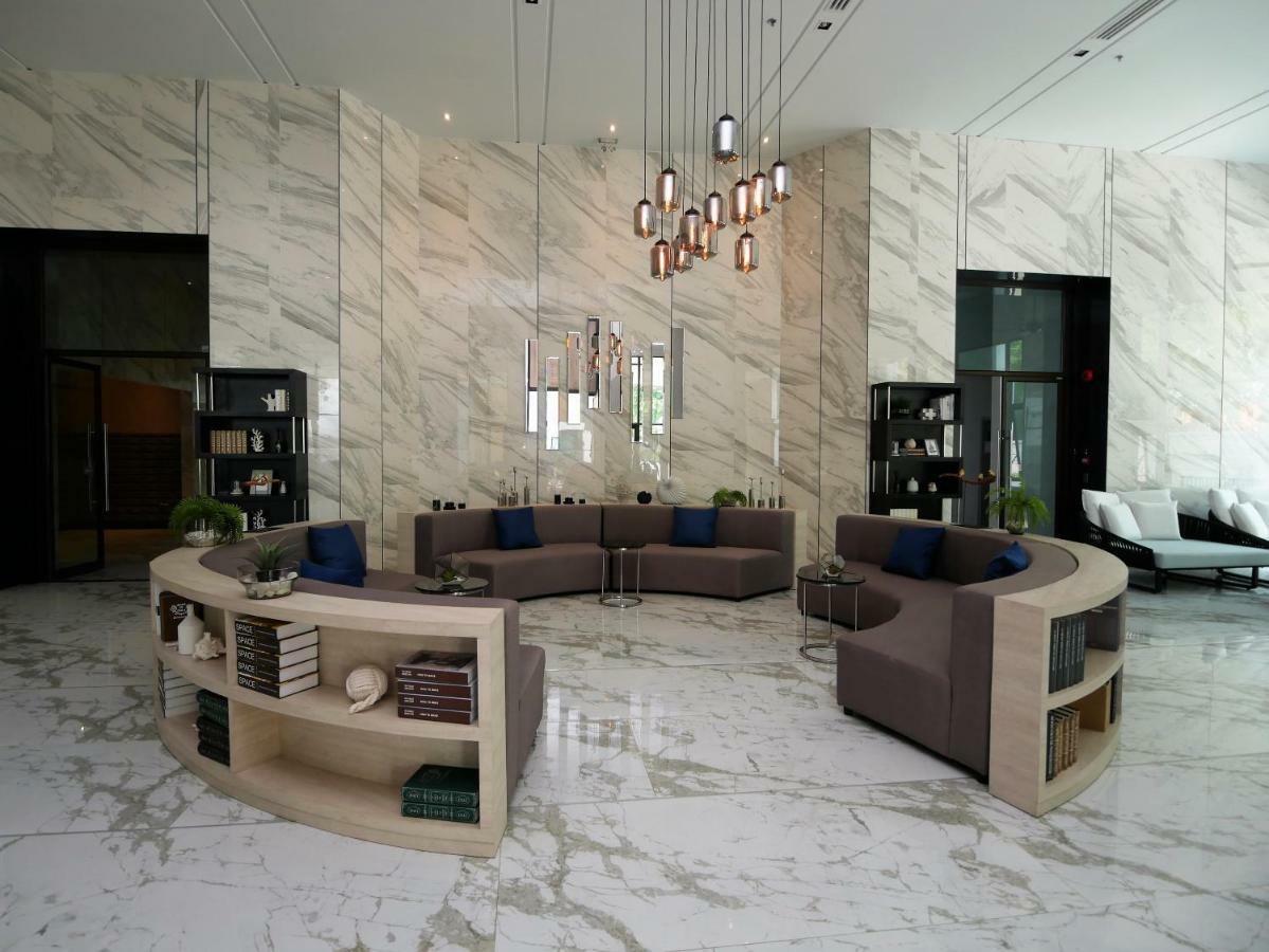Aeras - The Ultimate Beachfront Experience Джомтьен Экстерьер фото