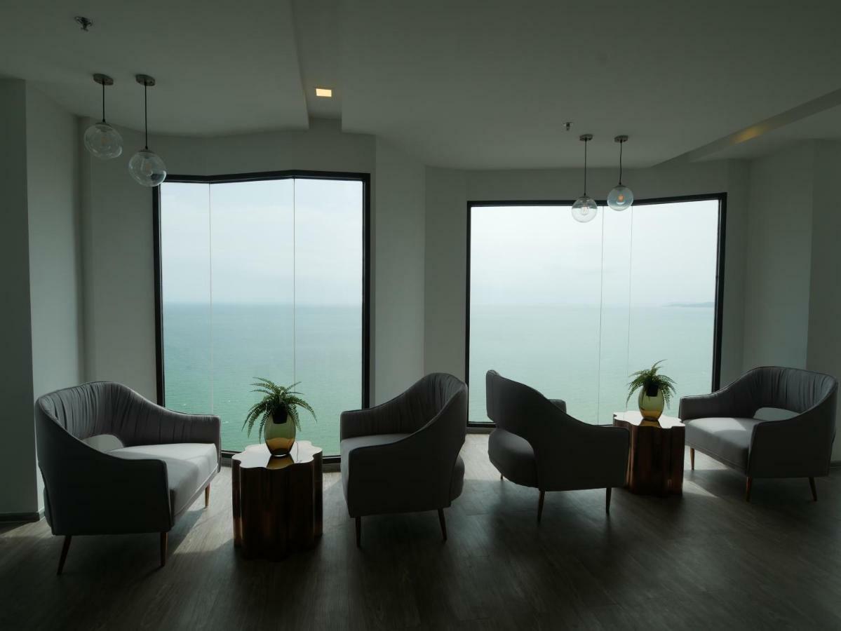 Aeras - The Ultimate Beachfront Experience Джомтьен Экстерьер фото
