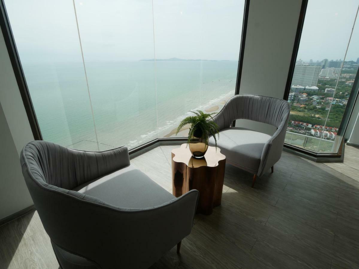 Aeras - The Ultimate Beachfront Experience Джомтьен Экстерьер фото