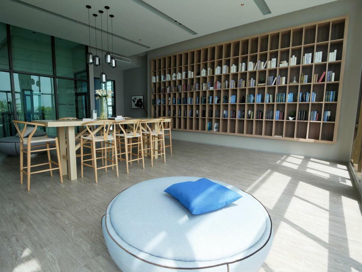 Aeras - The Ultimate Beachfront Experience Джомтьен Экстерьер фото